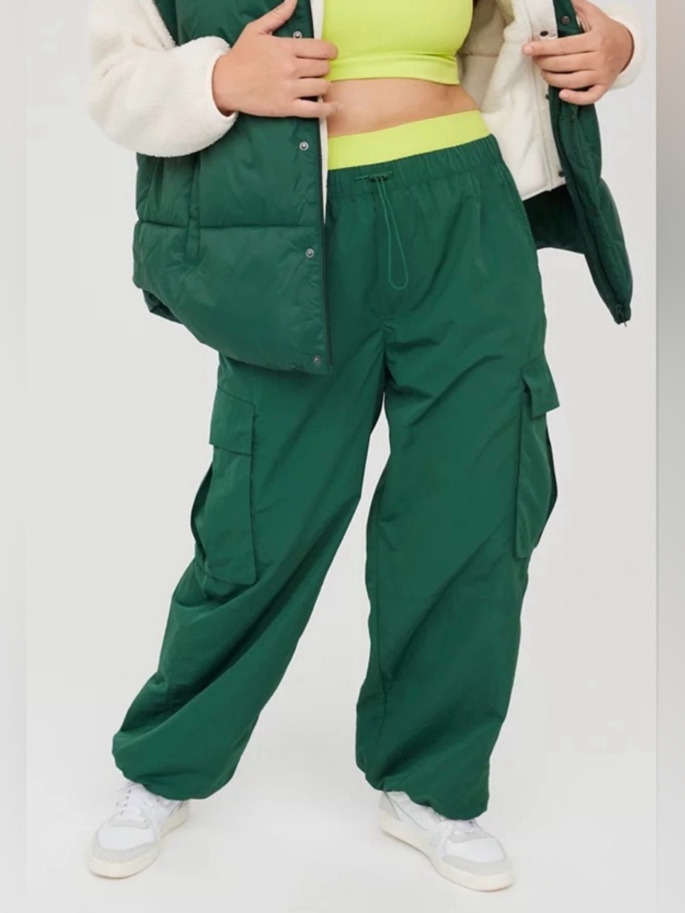 OFFLINE by Aerie NWT Chill Moves Cargo Pants in Aqua Key Size Medium EUC